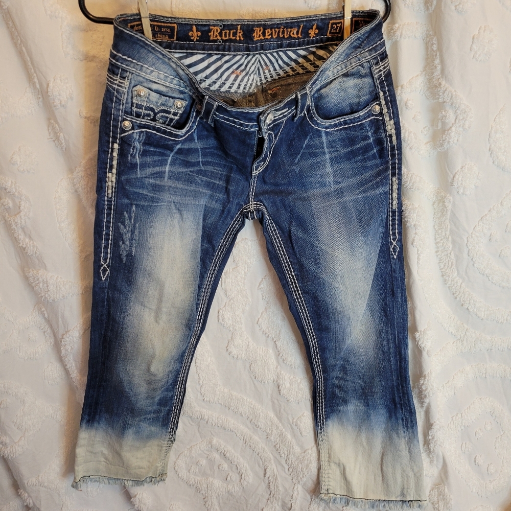 Rock Revival Capris embellished size 27